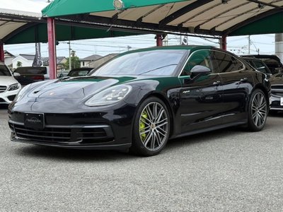 PORSCHE PANAMERA - 3