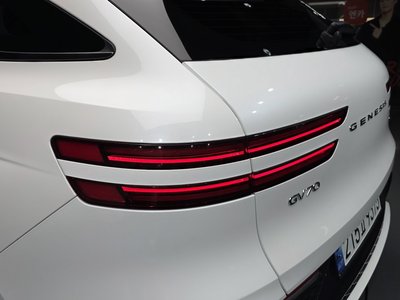 صورة 10 لـ 2022 Genesis GV70