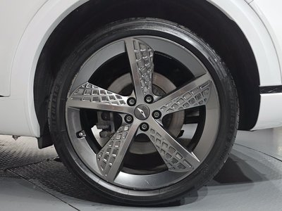 صورة 8 لـ 2022 Genesis GV70