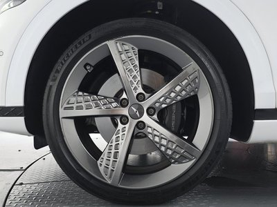 صورة 6 لـ 2022 Genesis GV70