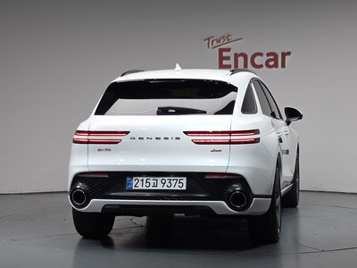 صورة 3 لـ 2022 Genesis GV70