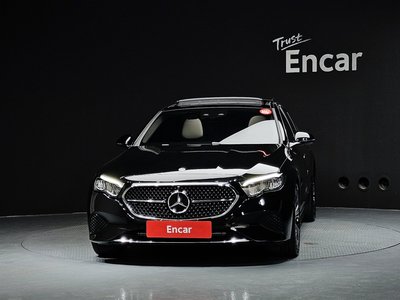 MERCEDES-BENZ E-CLASS - 2