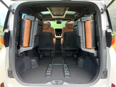 TOYOTA VELLFIRE - 10