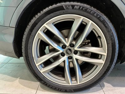 AUDI Q7 - 9