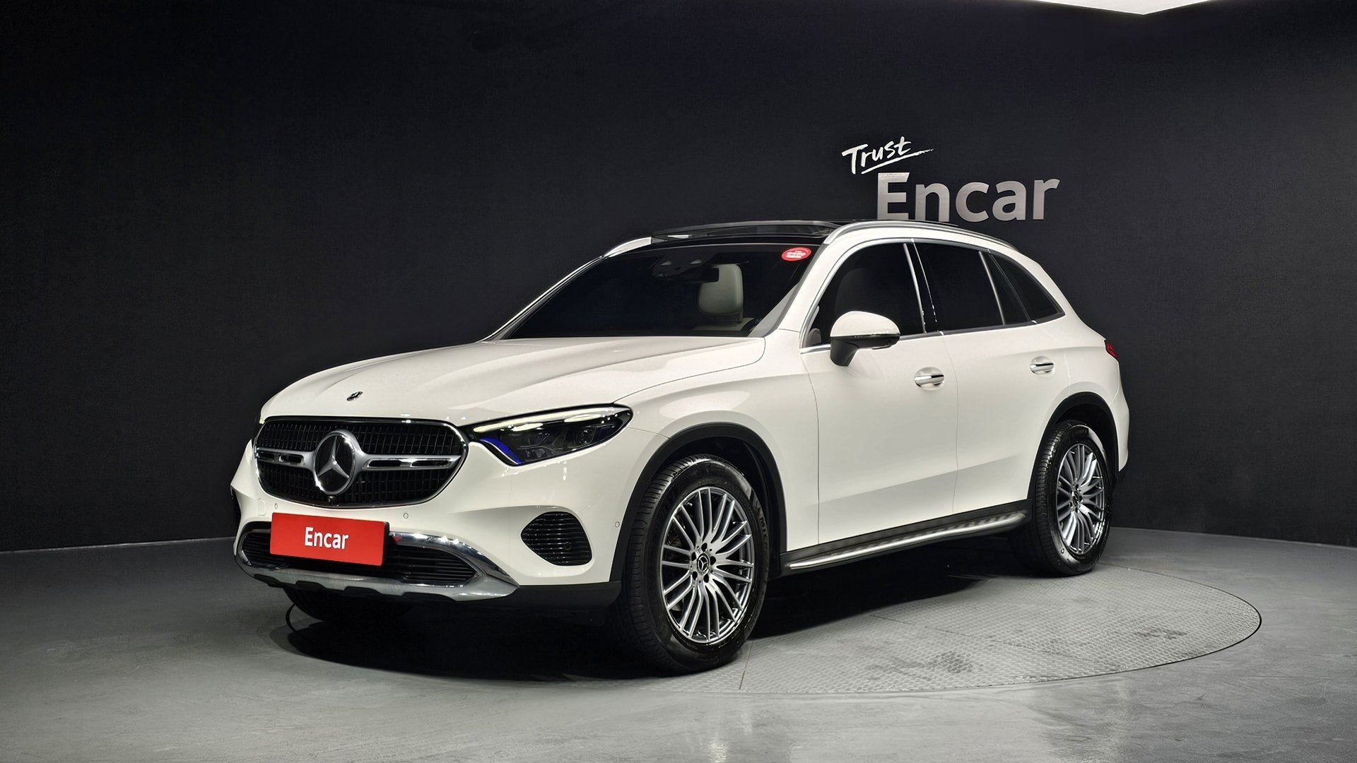 MERCEDES-BENZ GLC - View 1