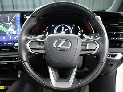 صورة مصغرة 14 لـ 2024 Lexus RX