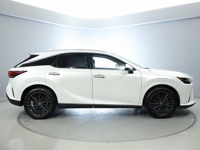 صورة 5 لـ 2024 Lexus RX