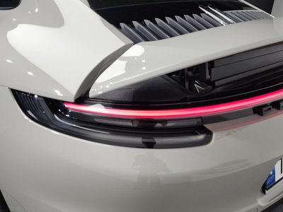 PORSCHE 911 - 10