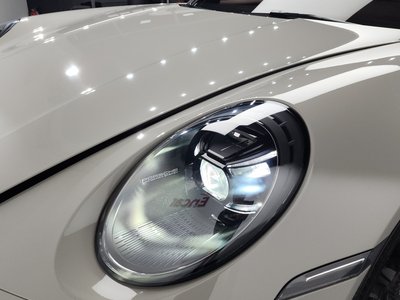 PORSCHE 911 - 9