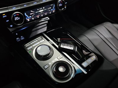 2023 Genesis G80 (RG3) — миниатюра 12