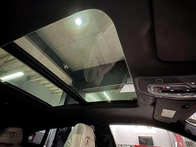 LAMBORGHINI URUS - 8
