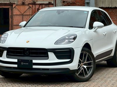 صورة 8 لـ 2023 Porsche MACAN
