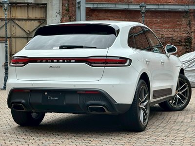 صورة 9 لـ 2023 Porsche MACAN