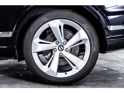 2021 Bentley BENTAYGA — миниатюра 25