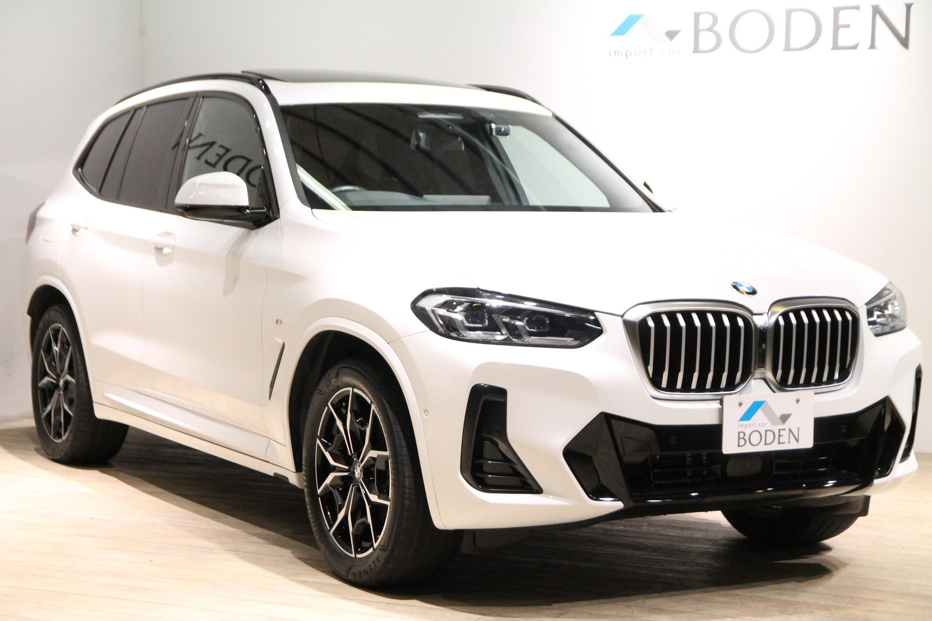 BMW X3 - View 1