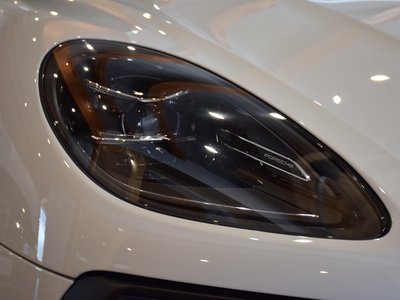 PORSCHE MACAN - 7