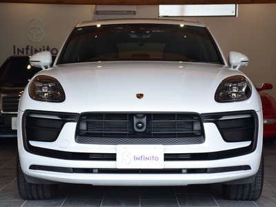 PORSCHE MACAN - 2