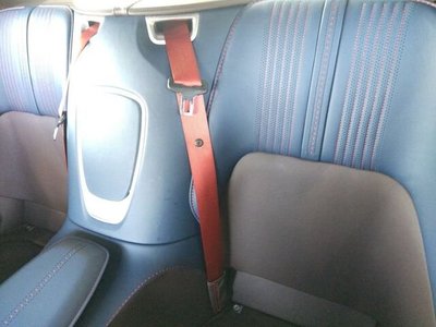 ASTON MARTIN DB11 - 6