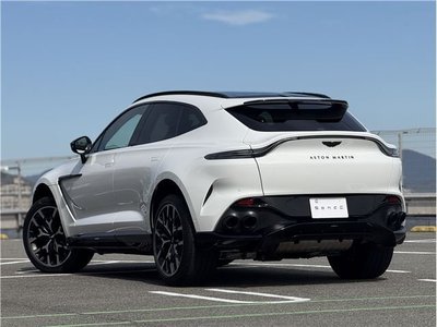 ASTON MARTIN DBX - 2