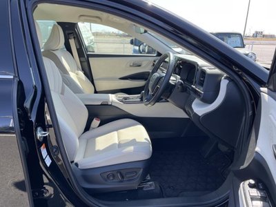 TOYOTA CROWN CROSSOVER - 4