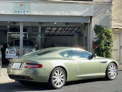 ASTON MARTIN DB9 - 6