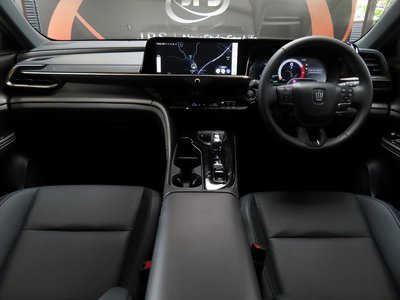 TOYOTA CROWN SPORT - 3