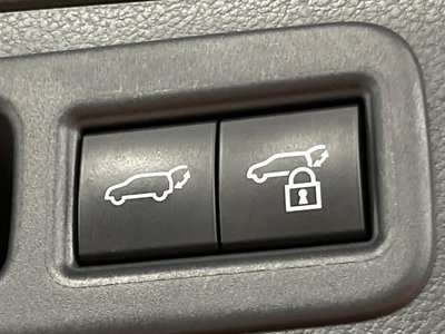 صورة 10 لـ 2024 Lexus RX