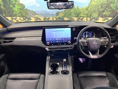 صورة 2 لـ 2024 Lexus RX