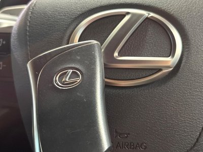 صورة مصغرة 33 لـ 2024 Lexus RX