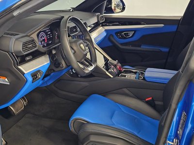 LAMBORGHINI URUS - 5