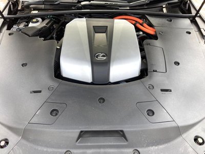 2024 Lexus LS — миниатюра 18