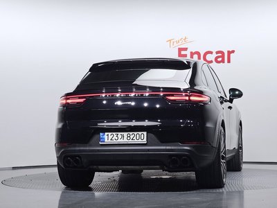 2021 Porsche CAYENNE 照片 3