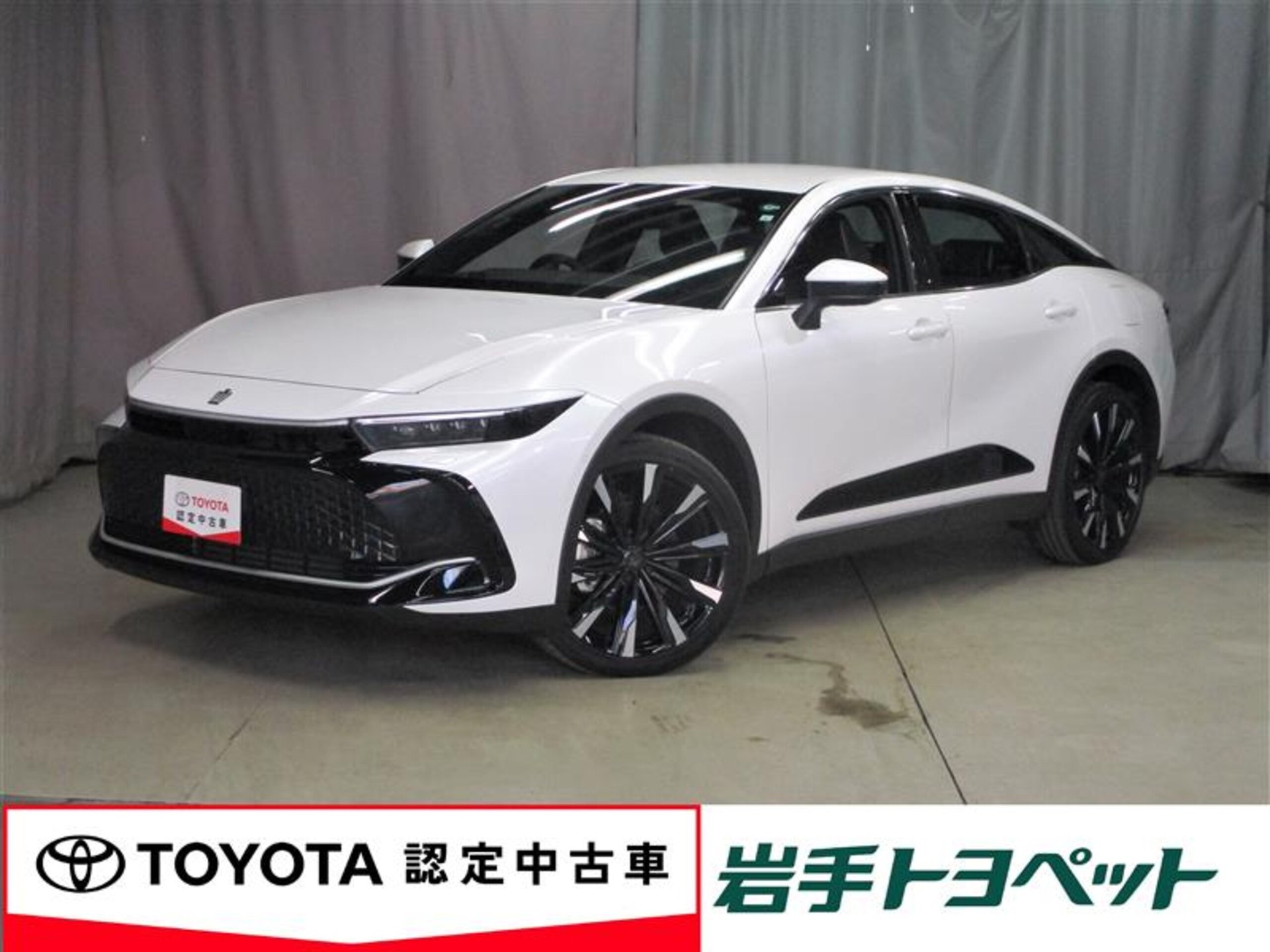 TOYOTA CROWN CROSSOVER - View 1