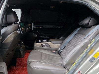 2019 Genesis G90 — миниатюра 12
