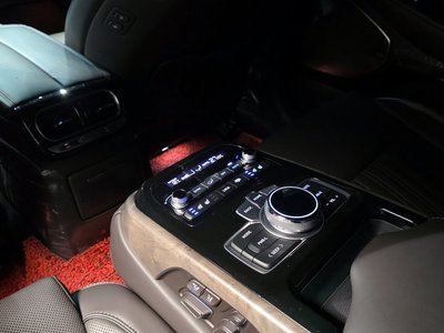 2019 Genesis G90 — миниатюра 18