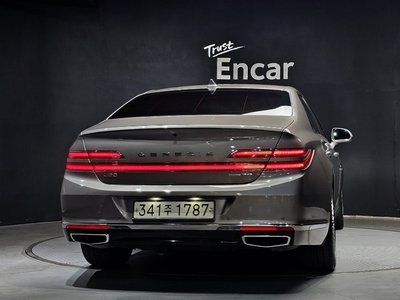 2019 Genesis G90 photo 3