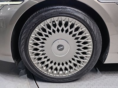 2019 Genesis G90 photo 6