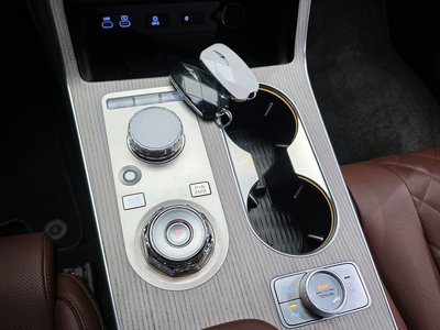 GENESIS GV80 - 9