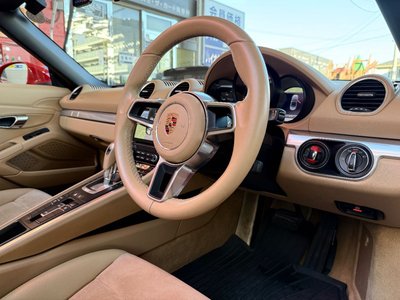 PORSCHE 718 BOXSTER - 9