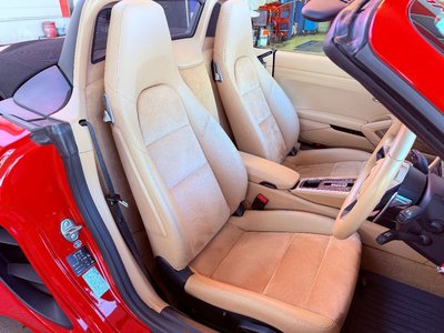 PORSCHE 718 BOXSTER - 8