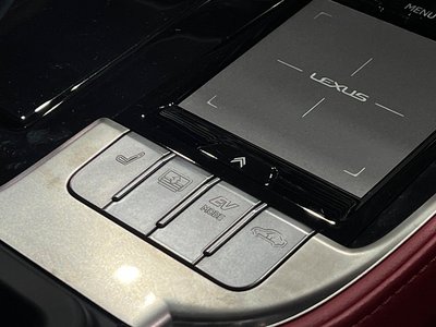 صورة مصغرة 41 لـ 2018 Lexus LS
