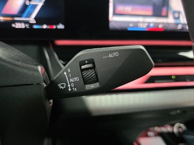 صورة مصغرة 27 لـ 2024 BMW 5 SERIES