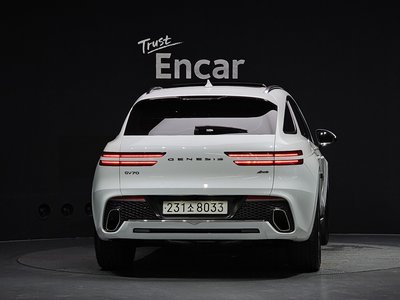 صورة 3 لـ 2022 Genesis GV70