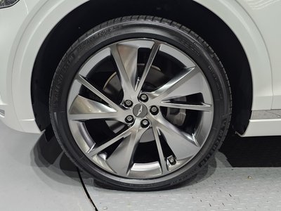صورة 6 لـ 2022 Genesis GV70
