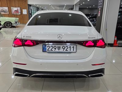 MERCEDES-BENZ E-CLASS - 3