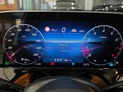 MERCEDES-BENZ E-CLASS - 8