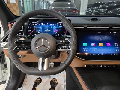 MERCEDES-BENZ E-CLASS - 5