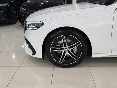 MERCEDES-BENZ E-CLASS - 6