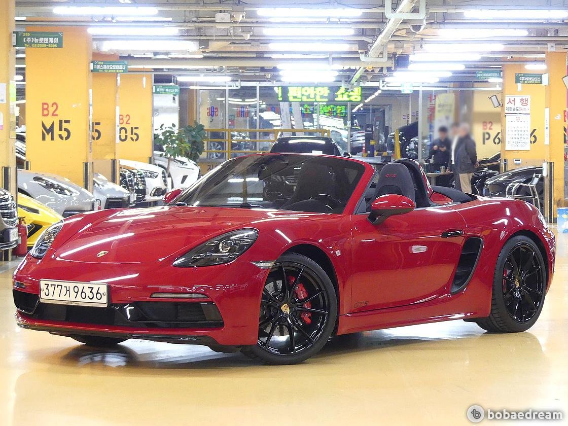 PORSCHE 718 BOXSTER - View 1