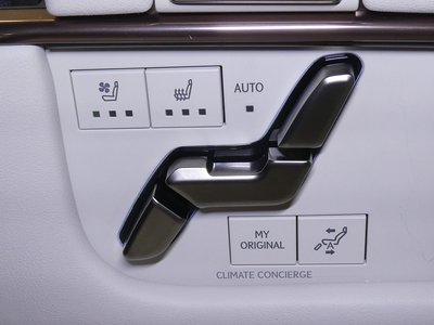 صورة مصغرة 28 لـ 2024 Lexus LM